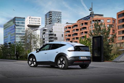 IONIQ 3 Standard Range