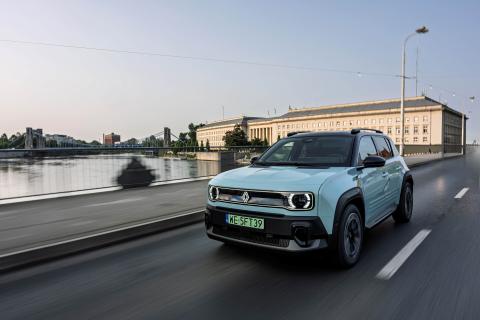 Renault 4 E-Tech electric