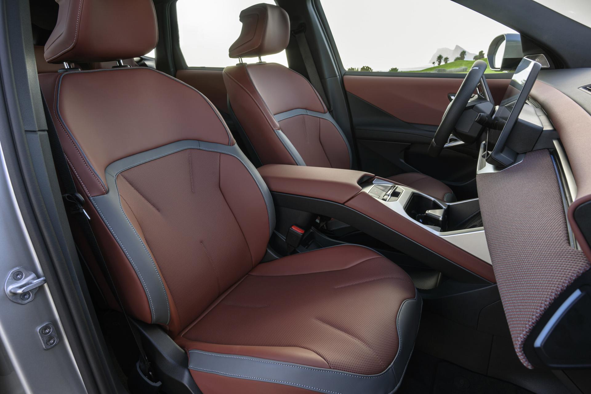 BMW iX3 50 xDrive, interior cabin view. Photo: BMW Group PressClub, press.bmwgroup.com.
