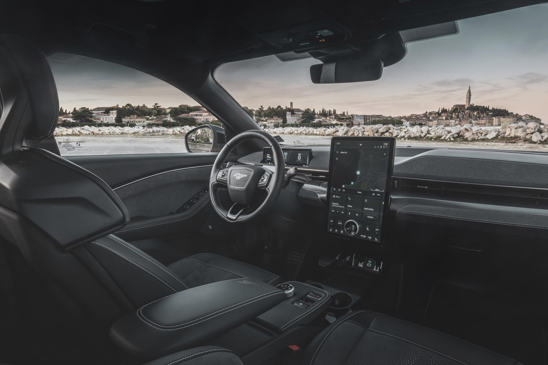 Ford Mustang Mach-E RWD, interior cockpit view. Photo: Ford of Europe Press Kit, mustang-mach-e.fordpresskits.com.