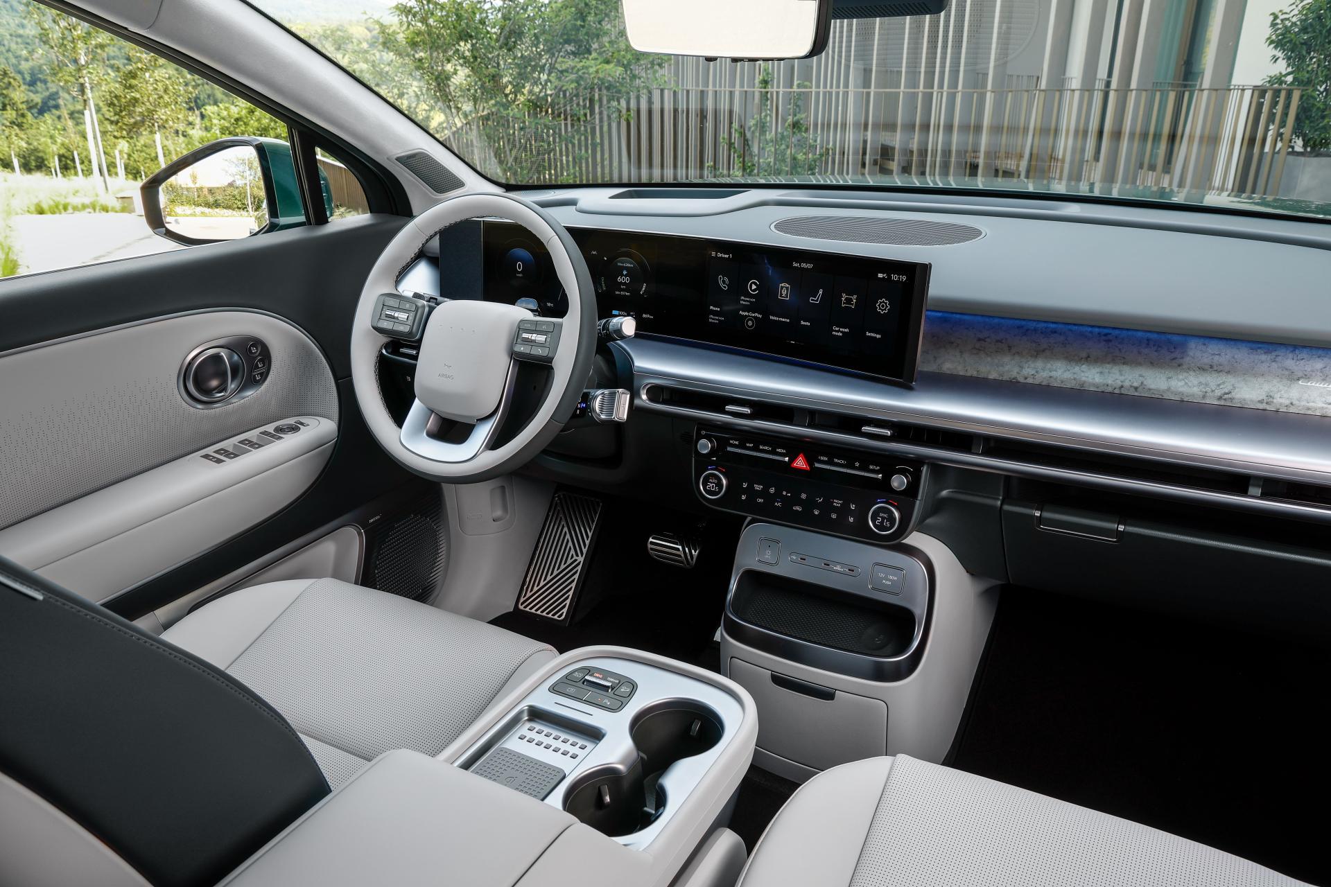 Hyundai IONIQ 9 cabin, showing the dashboard and centre display. Photo: Hyundai Newsroom, hyundai.news/de/bilder-videos/bilder.