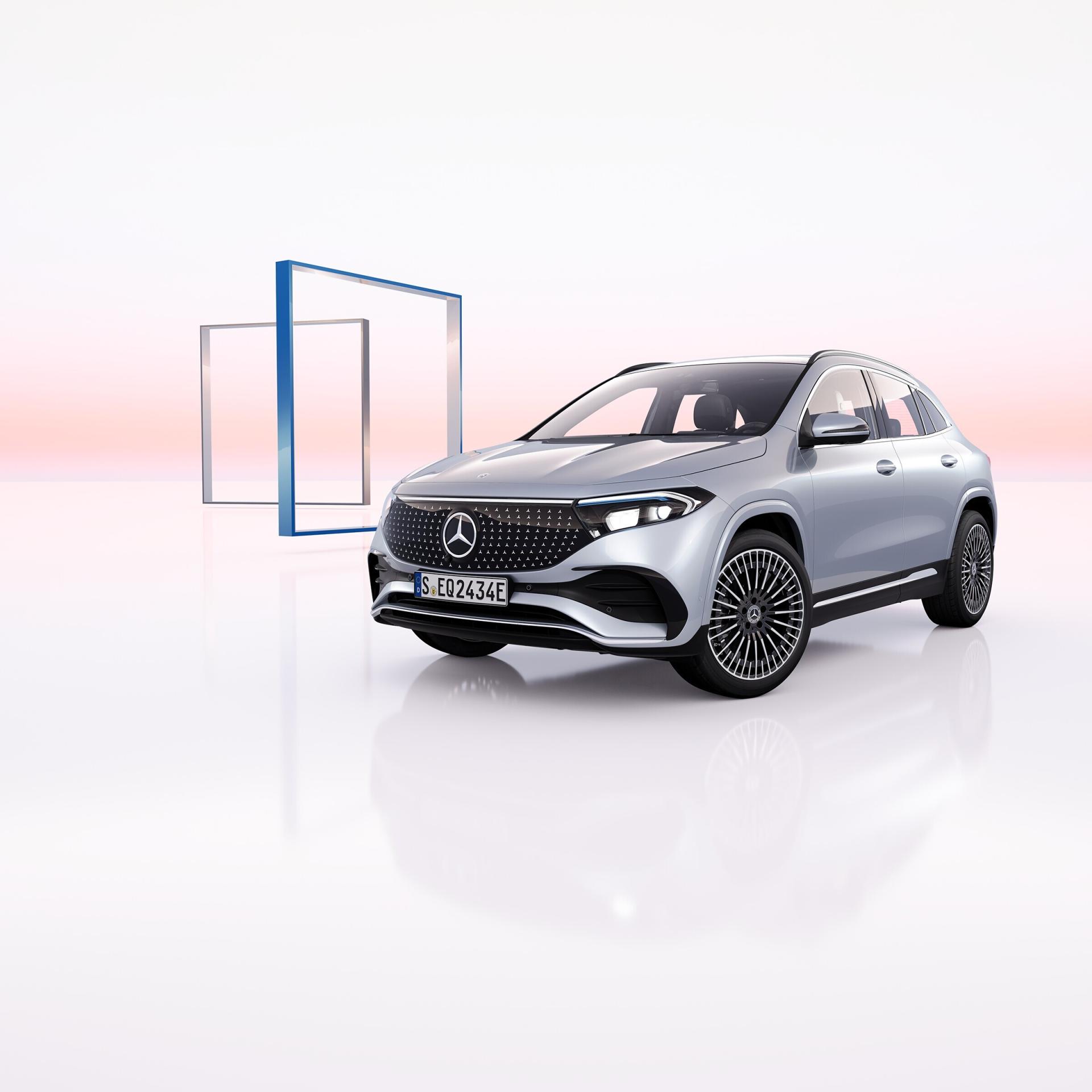 Mercedes-Benz EQA 250+, second front three-quarter exterior view. Photo: Mercedes-Benz, mercedes-benz.de.