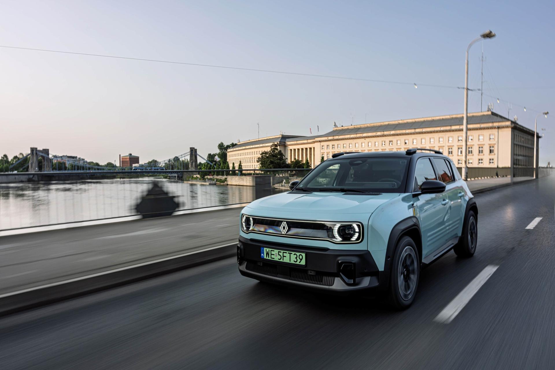 Renault 4 E-Tech electric, front three-quarter exterior view. Photo: Renault Presse-Service, presse.renault.de.