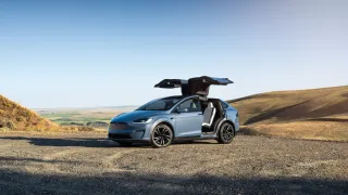 Tesla’s Robotaxi Ambitions, Rivian R2 Configurator Goes Live, and the Changing Face of European EV Manufacturing